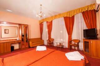 Гостиница Сити отель Комфитель Санкт-Петербург Deluxe Room – улучшенный номер -3